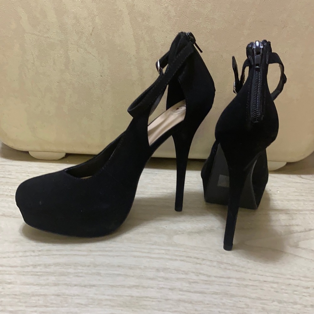 Heart in D Suede Ankle Strap Cut Out Heels